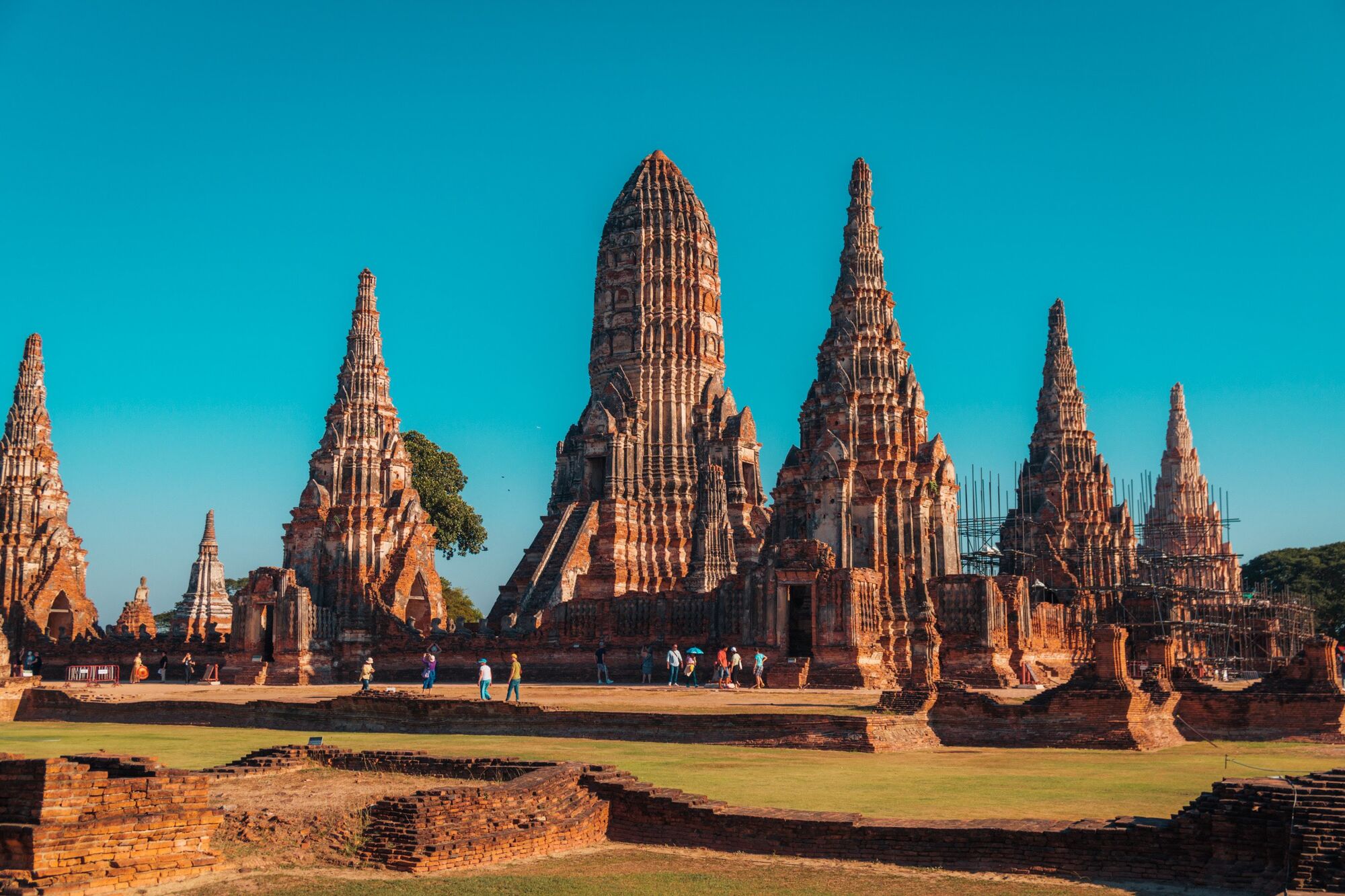 ayutthaya things to do backpacking itinerary main image hd op